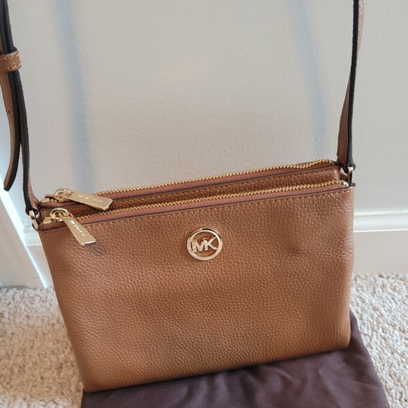 Michael Kors Handbags - NWOT Michael Kors Brown Crossbody Bag